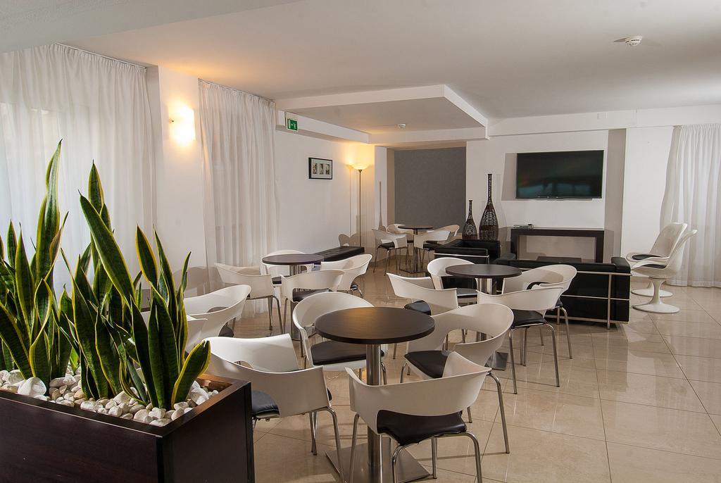 Hotel Niagara Cattolica Kültér fotó